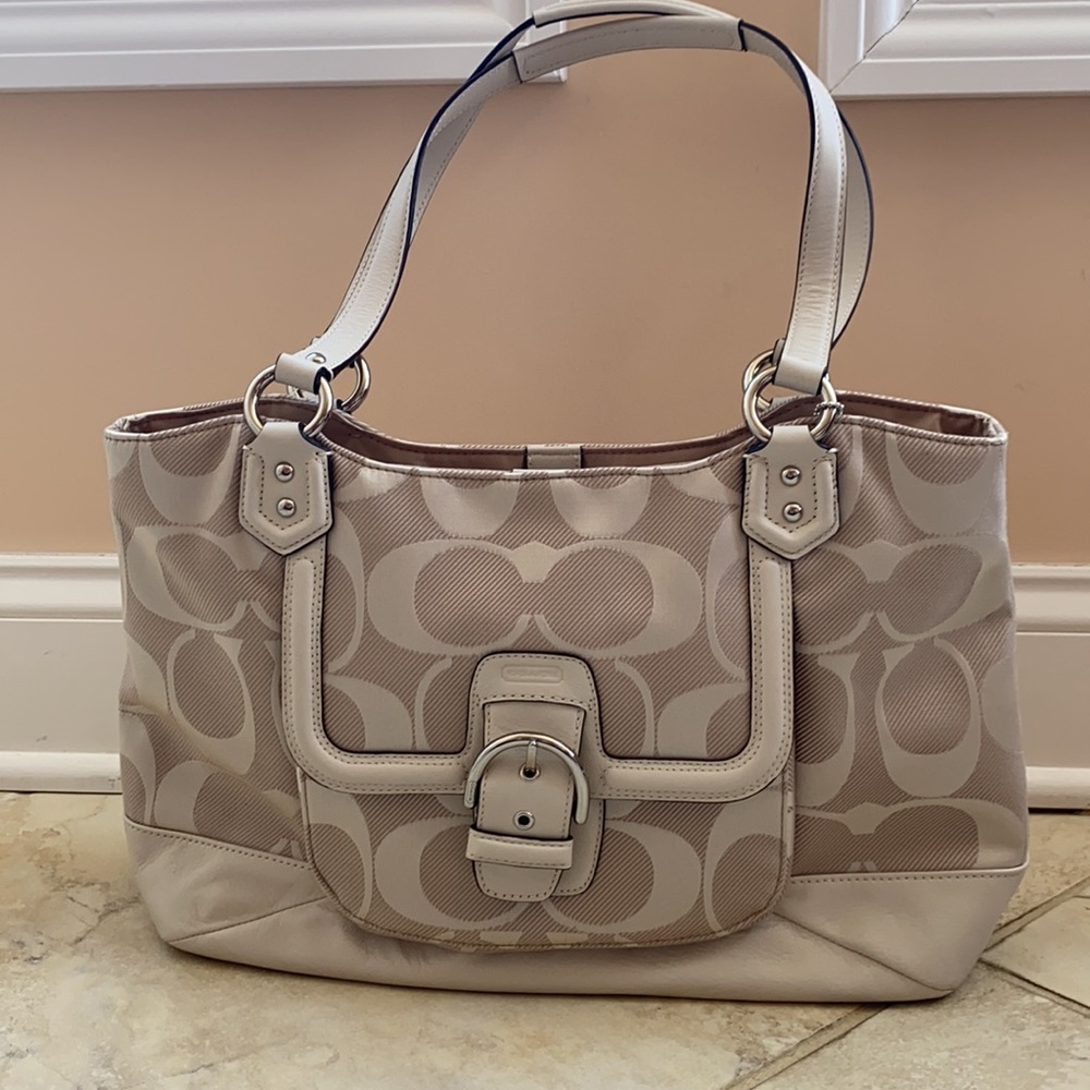 NEW COACH SIGNATURE SHOULDER BAG